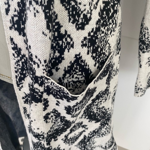 For Thee long Snake Print Cardigan Patch Pockets in Front Size Small - Picture 7 of 9
